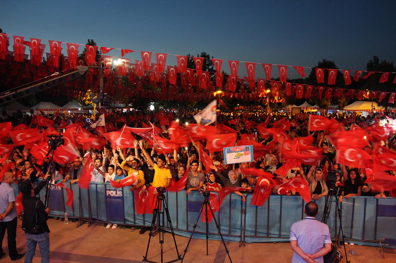 Diyarbakır'da 15 Temmuz etkinliği düzenlendi Diyarbakır'da 15 Temmuz etkinliği düzenlendi
